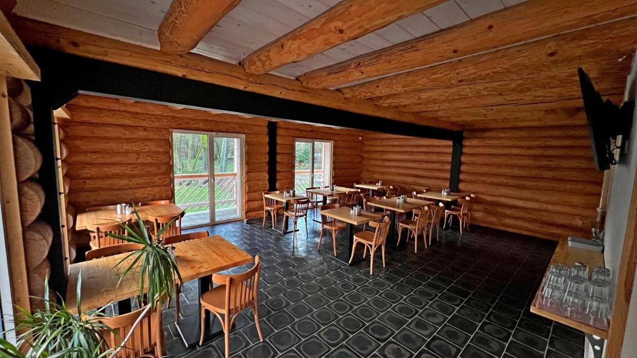 Penzion A Kemp Harasov Vysoka  Kültér fotó